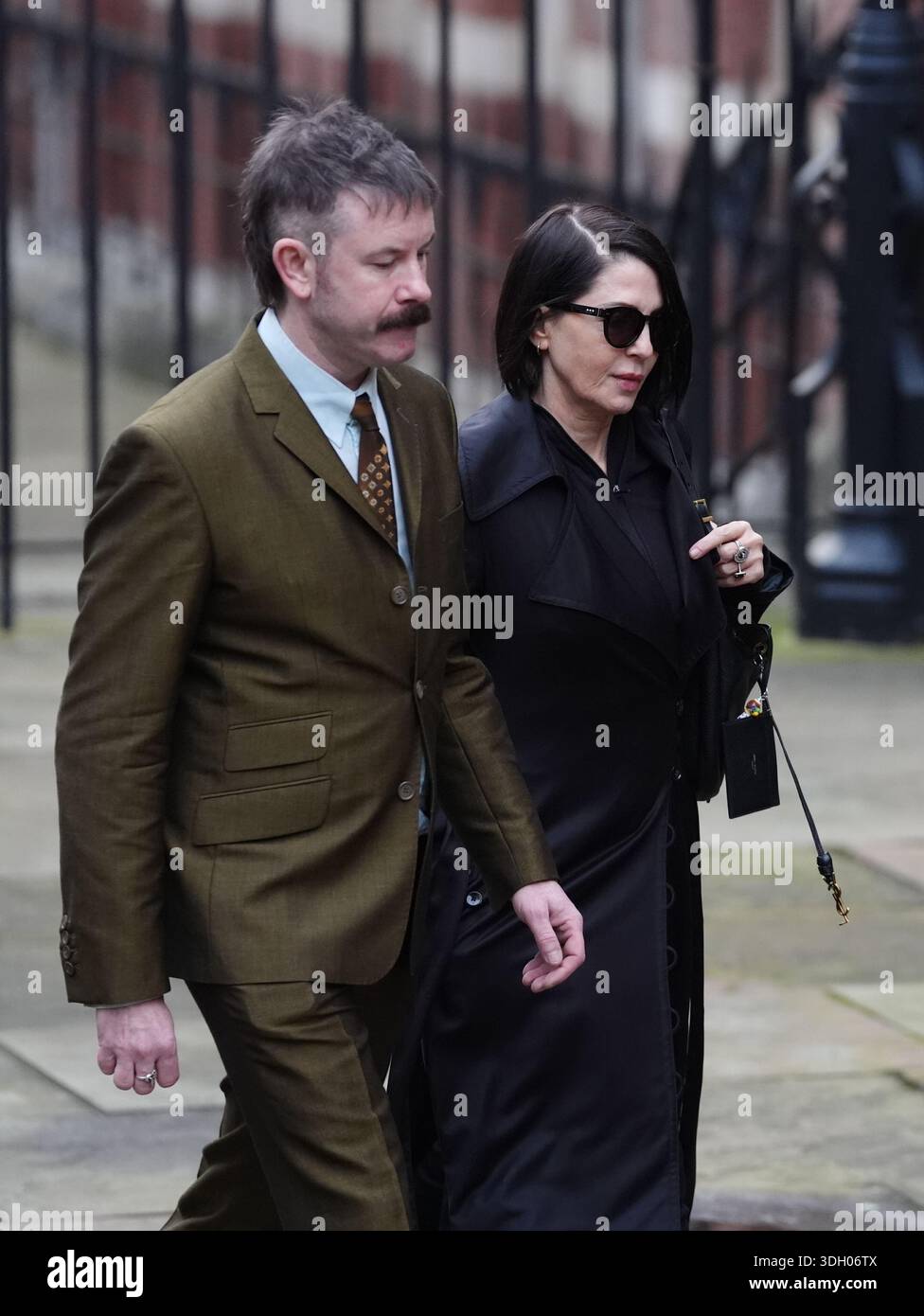 Sadie Frost trifft am Royal Courts of Justice im Zentrum von London ein, weil sieben Personen Vorwürfe wegen rechtswidriger Informationsbeschaffung gegen Associated Newspapers Limited (ANL) erhoben wurden - der Duke of Sussex, Baroness Doreen Lawrence, Sir Elton John, David Furish, Liz Hurley, Sadie Frost und Sir Simon Hughes. Bilddatum: Montag, 19. Januar 2026. Stockfoto