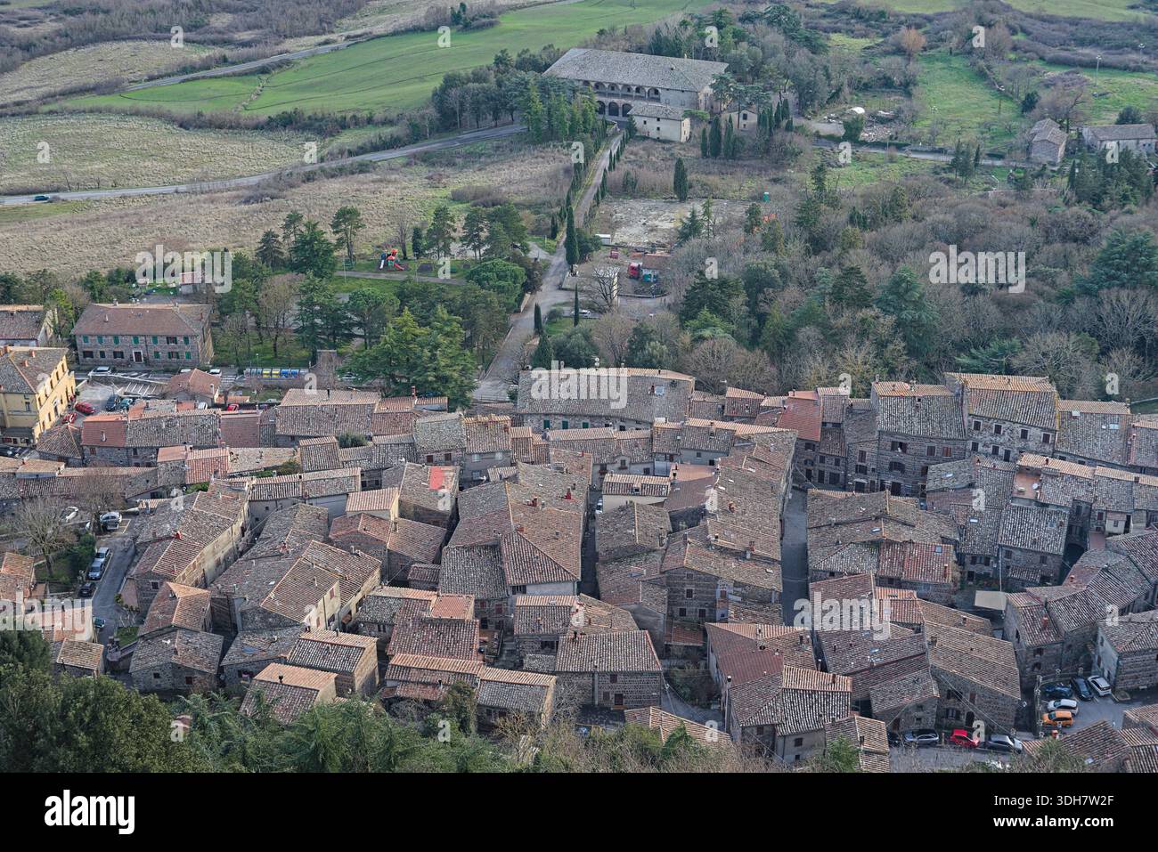 Radicofani; Provincia di Siena; borgo con bellissimo castello in posizione panoramica Stockfoto