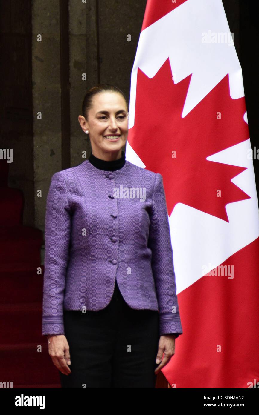 Nicht exklusiv: Mexikos Präsidentin Claudia Sheinbaum Pardo während der Begrüßungszeremonie im Rahmen des Mary Simon Arbeitsbesuchs in Mexiko im Nat Stockfoto