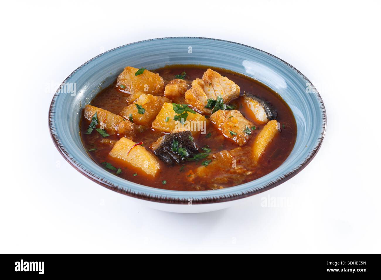 Traditionell zubereiteter Kabeljau auf Spanisch. Osteressen. Stockfoto