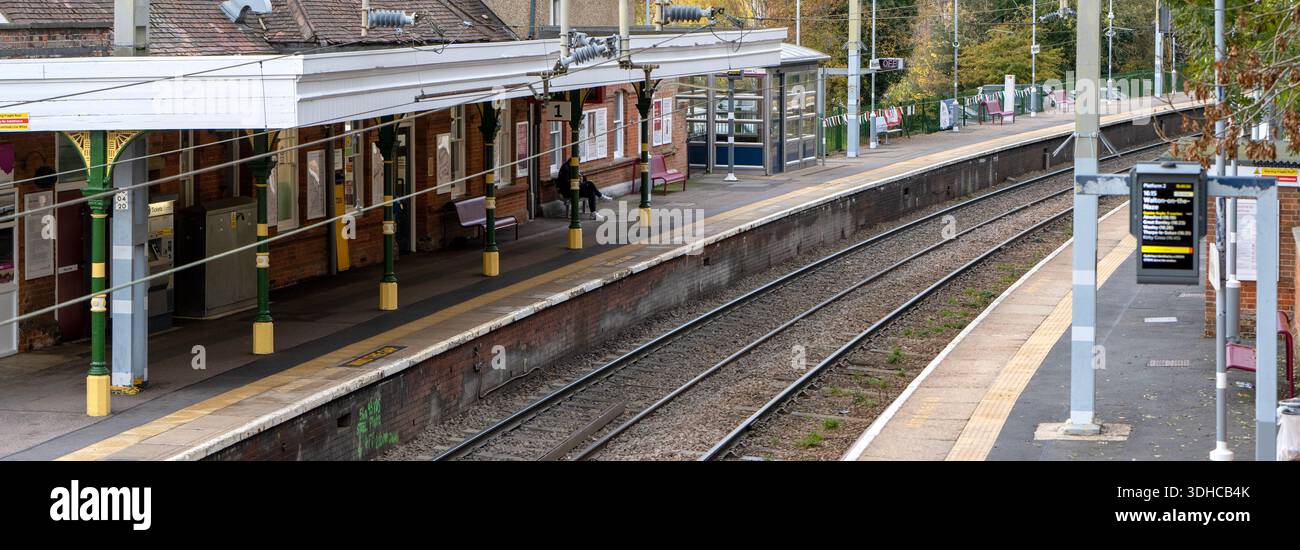Wivenhoe Railway Station, Wivenhoe, Essex, England, Großbritannien - der Bahnhof befindet sich an der Sunshine Coast Line Stockfoto
