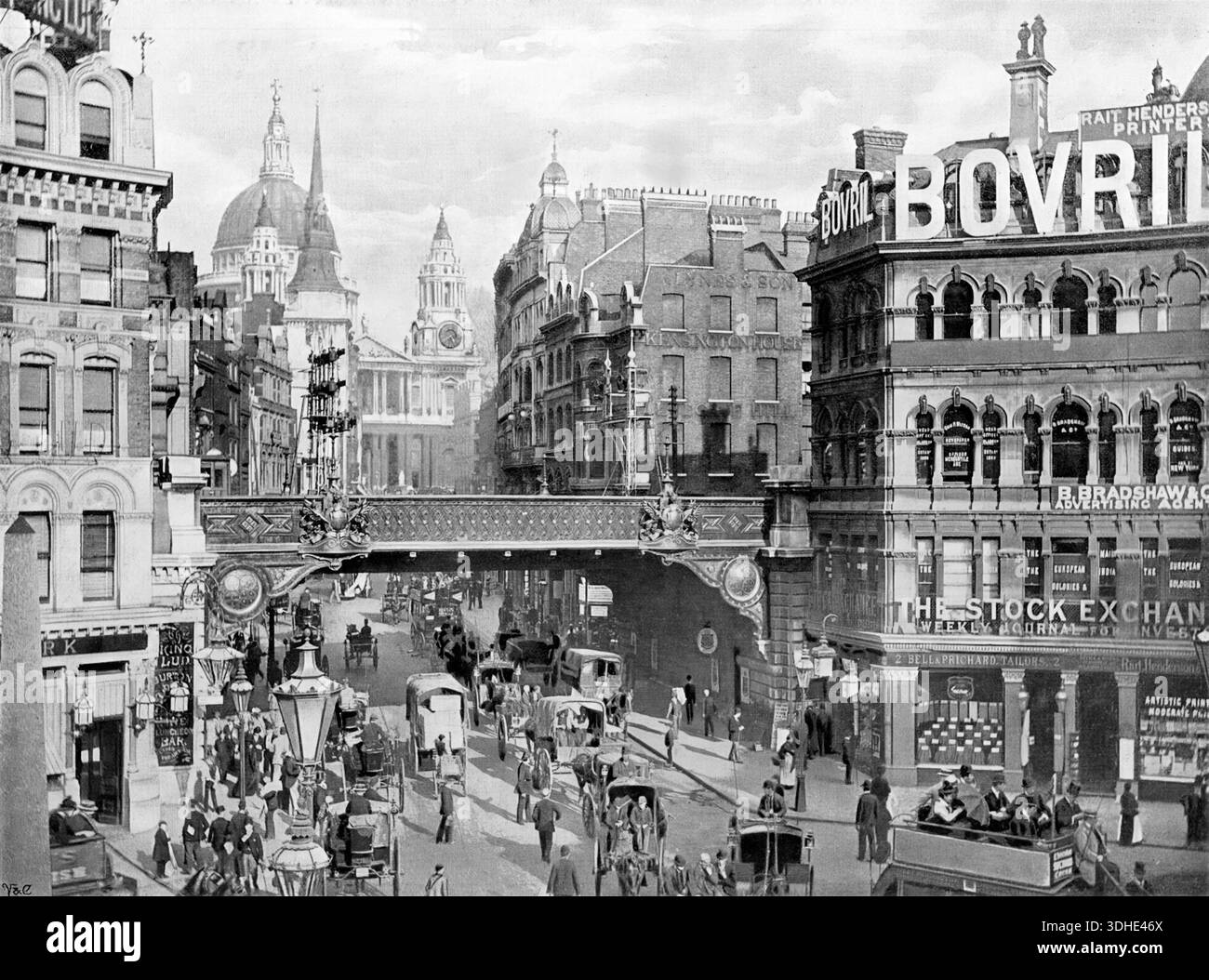 Ludgate Circus, London. Historisches Schwarzweißfoto der viktorianischen Straßenkreuzung in der Nähe der St. Paul's Cathedral Stockfoto