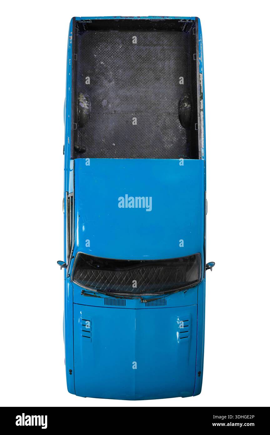 Eine Ansicht von oben nach unten eines blauen Pickup-Lkws mit offenem Laderaum, isoliert auf weißem Hintergrund. Stockfoto