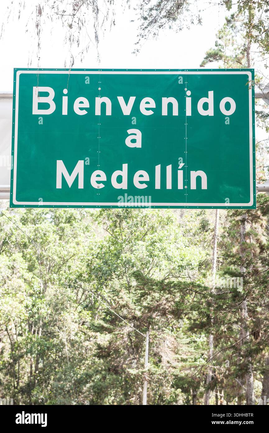 Medellin Kolumbien Unterschrift Bienvenidos A Medellin - Willkommen in Medellin. Stockfoto