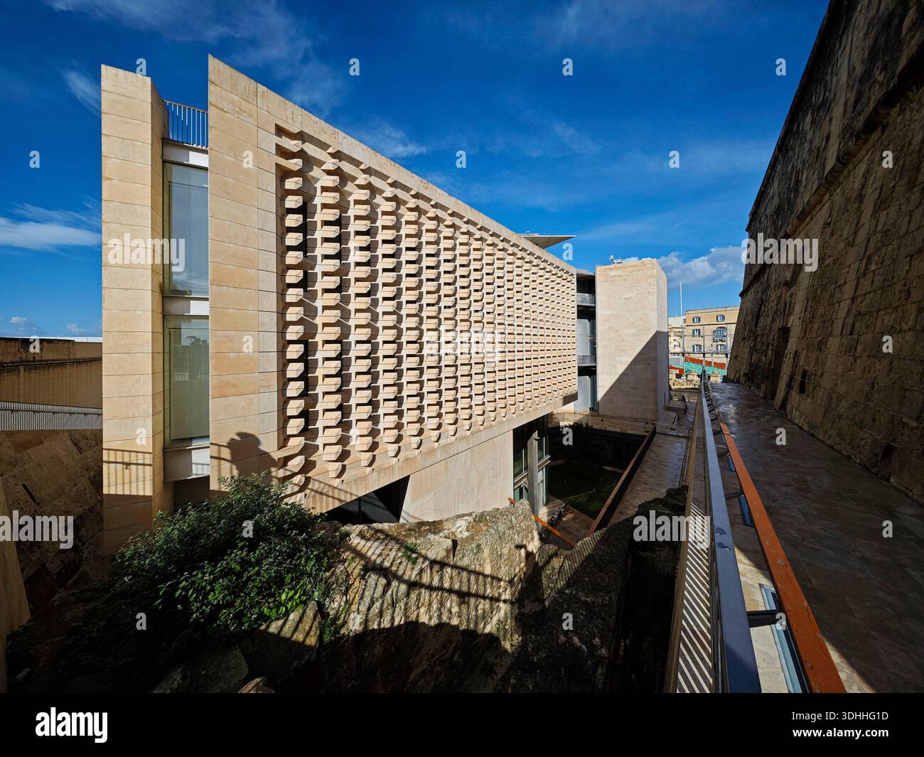 Parlamentsgebäude (Il-Parlament il-Gdid), erbaut zwischen 2011 und 2015 von Renzo Piano, Valletta, Republik Malta, Europa. Stockfoto