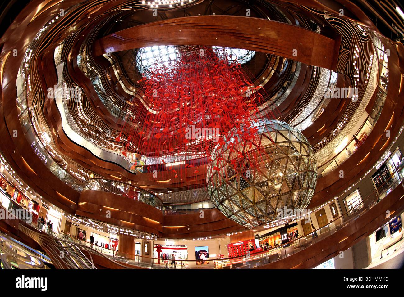 Das Innere des K11 Musea Shopping Centre, Hongkong, China Stockfoto