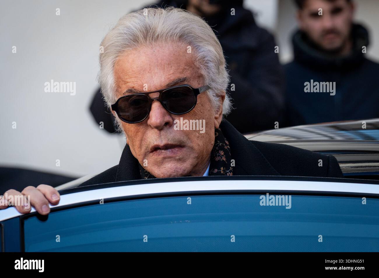 Rom, Italien. Januar 2026. Giancarlo Giammetti ist außerhalb des Messegeländes PM23 zu sehen, wo Valentino Garavani, der am 20. Januar 2026 starb, vor der Beerdigung im Staat liegt. (Foto: Stefano Costantino/SOPA Images/SIPA USA) Credit: SIPA USA/Alamy Live News Stockfoto