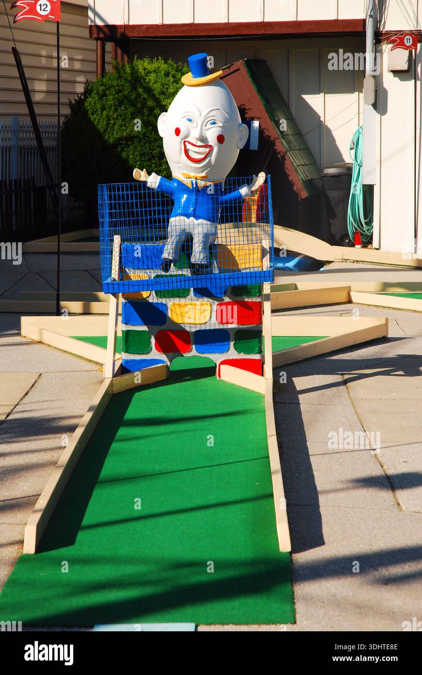 Humpty Dumpty spielt am Ende eines Minigolfspiels in Cape May, New Jersey Stockfoto