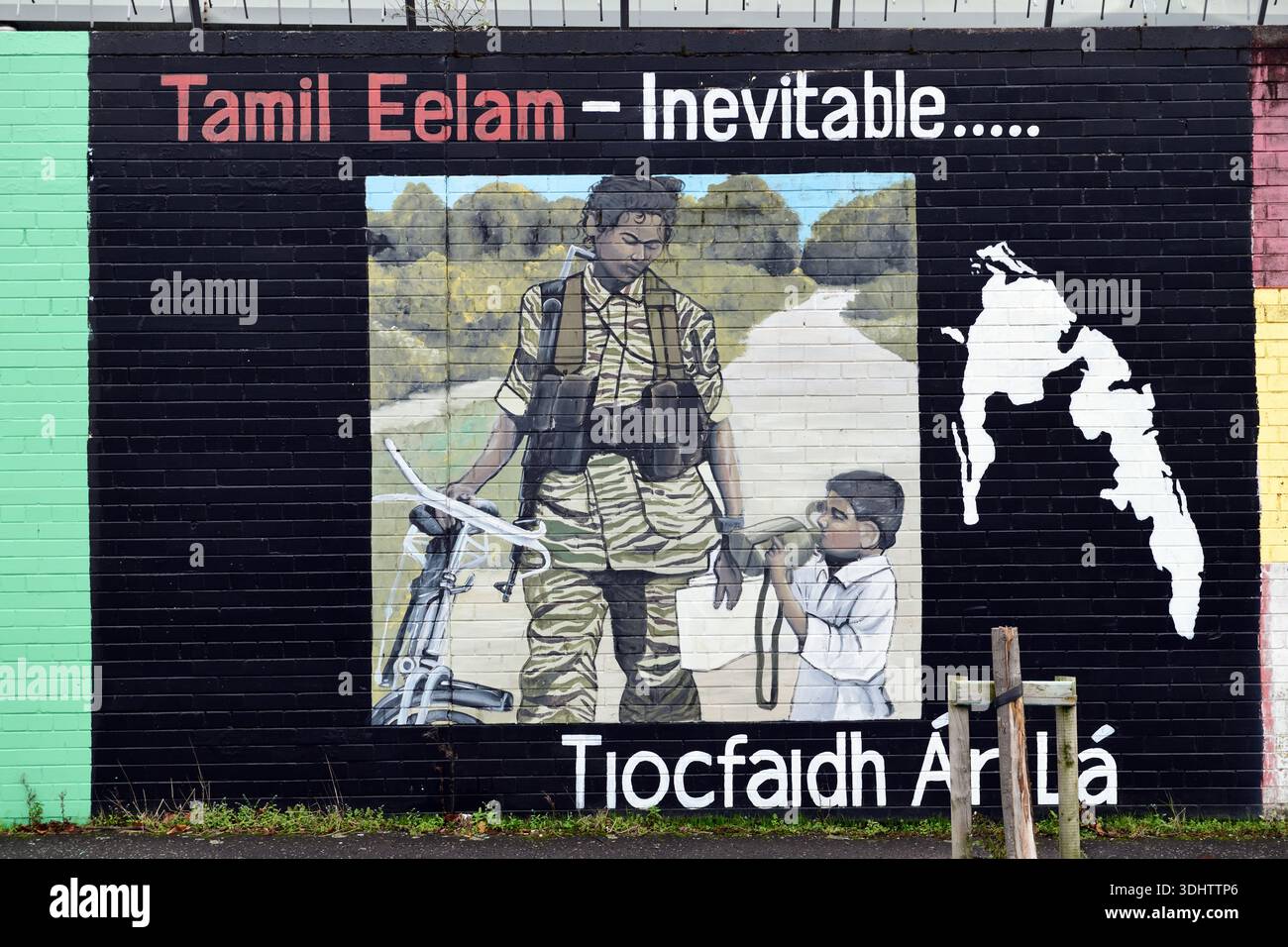 Tamil Eelam, Taxifahrten in belfast, Wandkunst in Belfast, Wandbild in belfast, Wandbild in belfast, republikanisches Wandbild in Irland auf der International Wall, Solidarity Wall, Belfast, Stockfoto