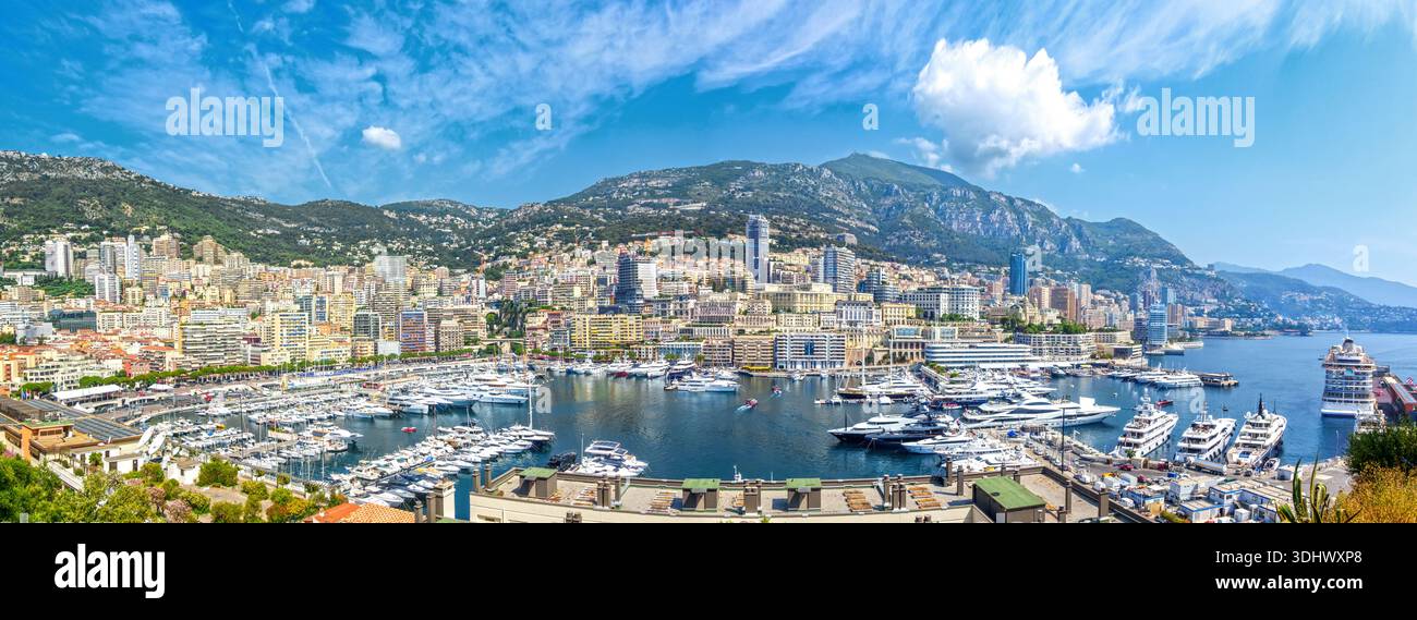 Panoramablick auf Monaco und den Hafen Stockfoto