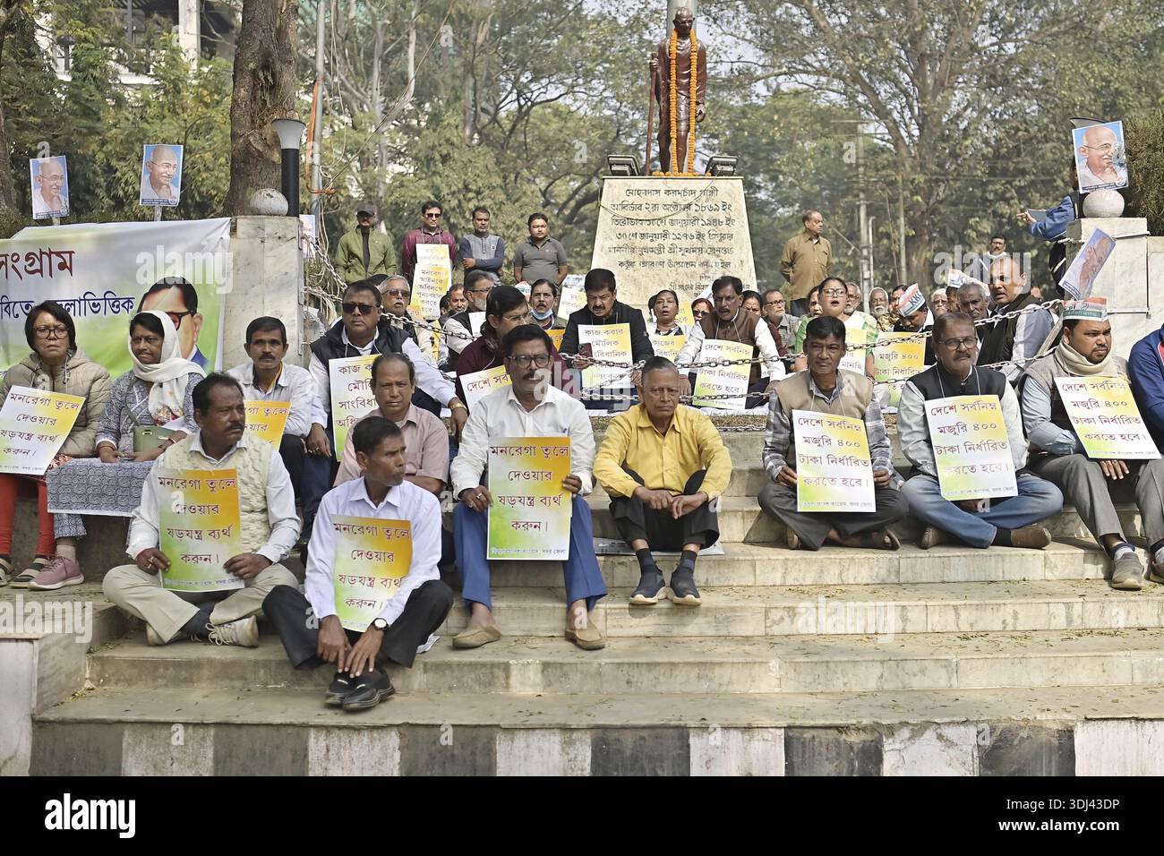 Agartala, Tripura, Indien, 11-01-2026: Während eines Protests gegen die Entscheidung der Zentralregierung werden Kongressführer und -Unterstützer gesehen Stockfoto