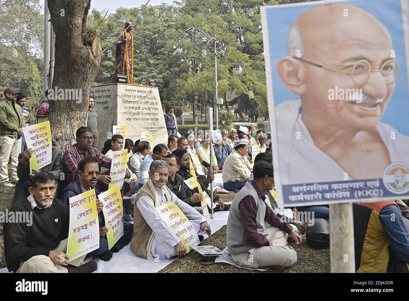 Agartala, Tripura, Indien, 11-01-2026: Während eines Protests gegen die Entscheidung der Zentralregierung werden Kongressführer und -Unterstützer gesehen Stockfoto