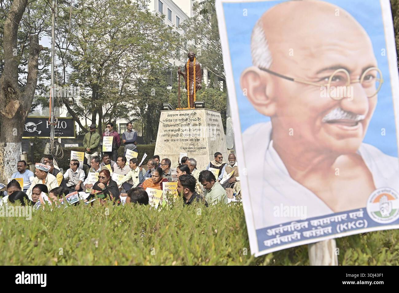 Agartala, Tripura, Indien, 11-01-2026: Während eines Protests gegen die Entscheidung der Zentralregierung werden Kongressführer und -Unterstützer gesehen Stockfoto