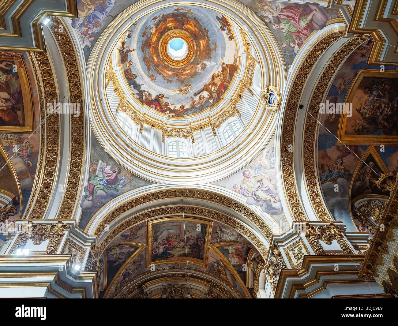 barocke Kuppel, die als Meisterwerk von Lorenzo Gafà gilt, St. Paul's Cathedral (Il-Katidral Metropolitan ta' San Pawl), 12. Jahrhundert, Mdina, Rep Stockfoto