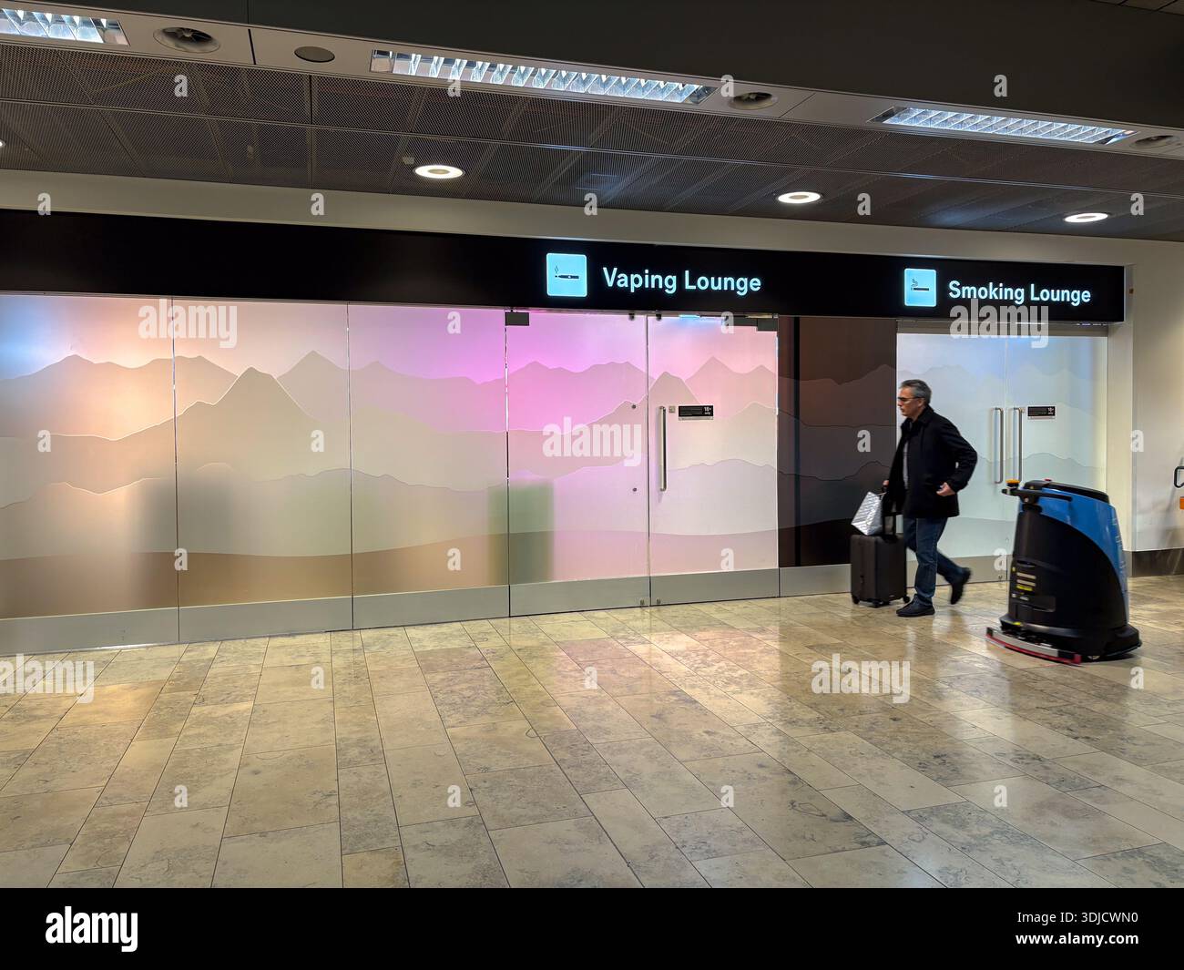 Smoking lounge airport -Fotos und -Bildmaterial in hoher Auflsung  Alamy