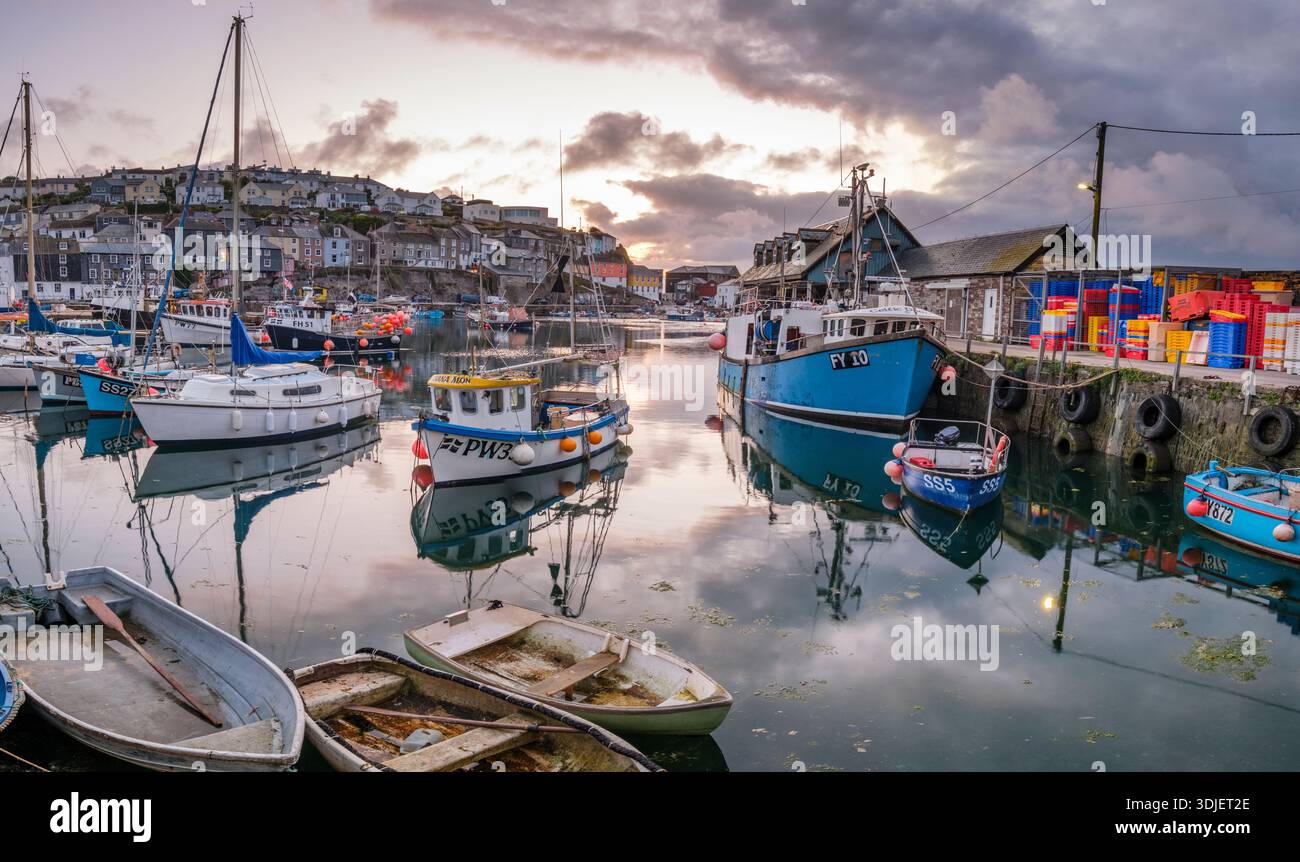Sonnenuntergang über dem Hafen von Mevagissey Stockfoto