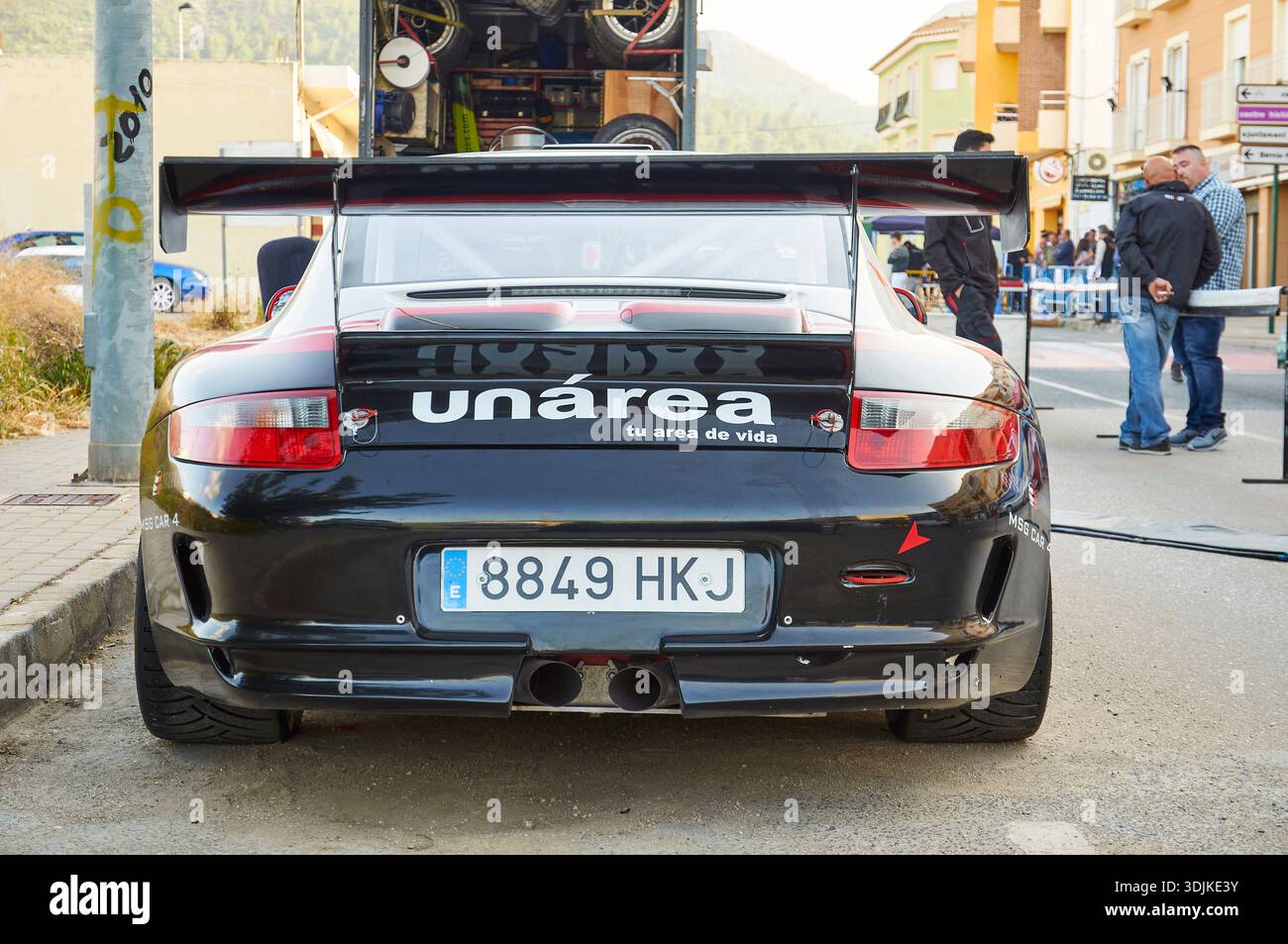 Ein Porsche 997 GT3 Cup Rallyefahrzeug auf dem Servicepark des VI Rallye Bodegas Xaló 2018 Rallyefahrzeuges (Xaló, Marina Alta, Alicante, Spanien) Stockfoto