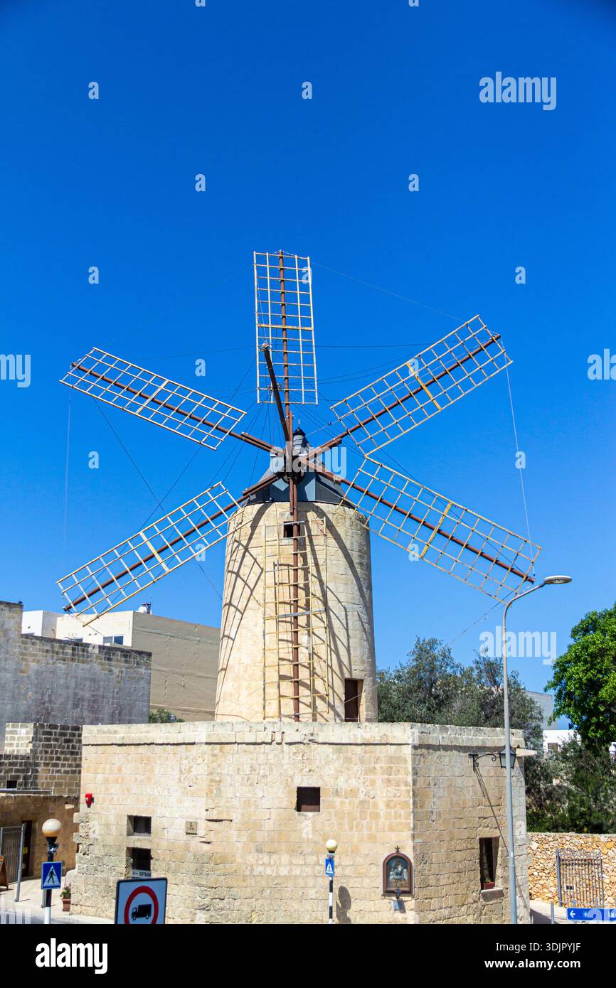 TA’ Kola Windmühle auf der Insel Gozo, Malta Stockfoto