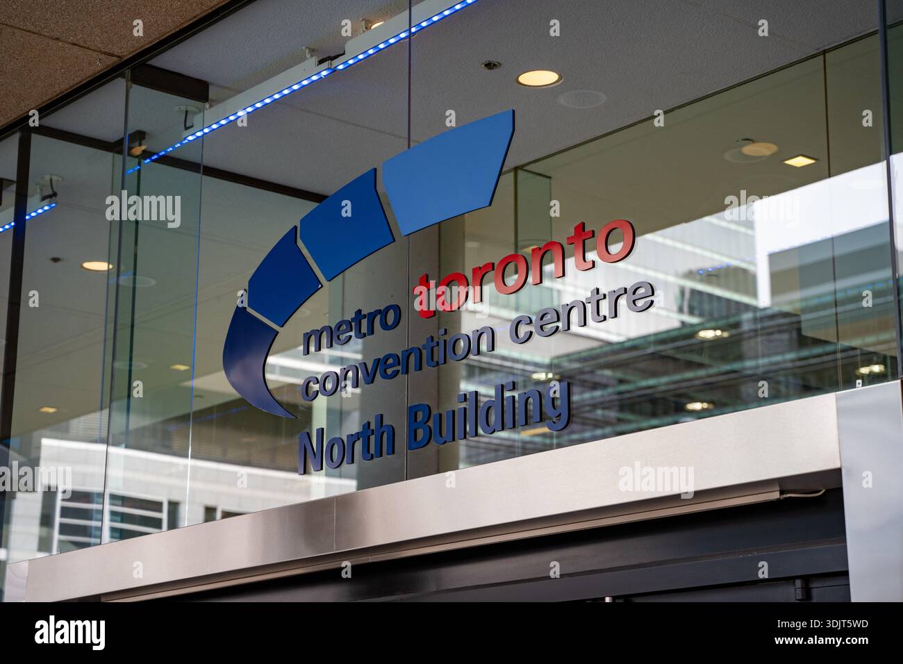 Metro Toronto Convention Centre North Building in Downtown. Toronto, Kanada - 29. April 2024. Stockfoto