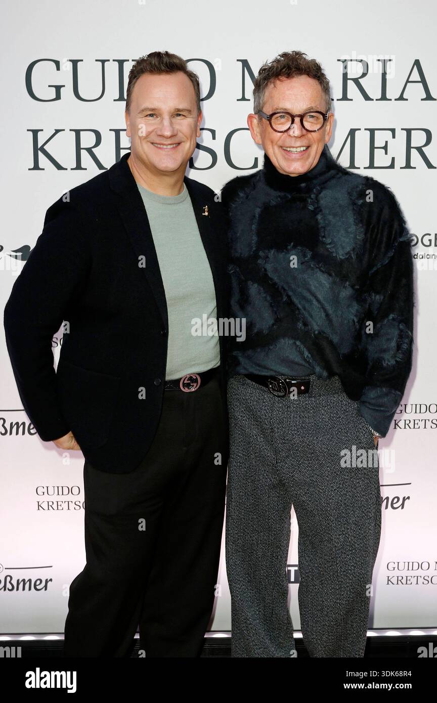 Guido Maria Kretschmer mit Ehemann Frank Mutters beim Regency Dinner anlässlich des Guido Maria Kretschmer für Bridgerton Capsule Collection im Pellicano Restaurant. Hamburg, 29.01.2026 *** Guido Maria Kretschmer mit Ehemann Frank Mutters beim Regency Dinner anlässlich des Guido Maria Kretschmer für die Bridgerton Capsule Collection im Pellicano Restaurant Hamburg, 29 01 2026 Foto:XC.xTamckex/xFuturexImagex Regency_6202 Stockfoto