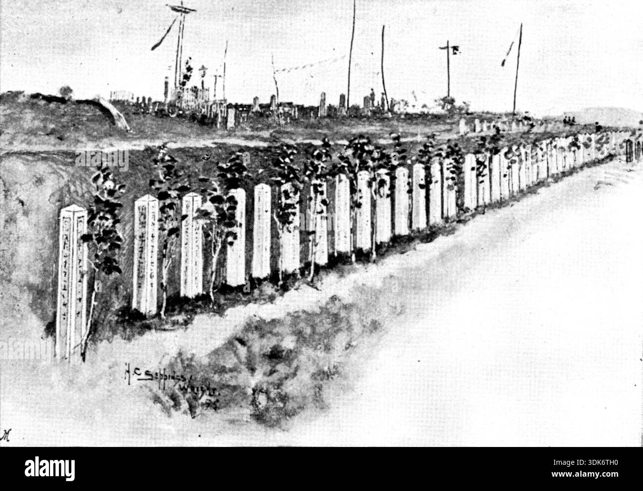Japanischer Soldatenfriedhof in Chemulpo, 1895. Erster Chinesisch-Japanischer Krieg. Skizze von Mr. E. J. Rosevere, H.M.S. "Mercury". Die Kriegsbedürfnisse erforderten bald ein Krankenhaus in Chemulpo, und die Japaner wählten hierfür ein großes Teehaus aus, das schnell für die Aufnahme von Kranken und Verwundeten eingerichtet wurde. Vom Krankenhaus aus wurden viele zur Beerdigung auf dem unweit entfernten Friedhof gebracht. Innerhalb kurzer Zeit war fast der gesamte Boden gefüllt. Die Leichen werden eingeäschert und dann in langen Gräben begraben. Um jedes Grab zu markieren, wird ein Holzpfosten errichtet, aber es gibt nichts Stockfoto