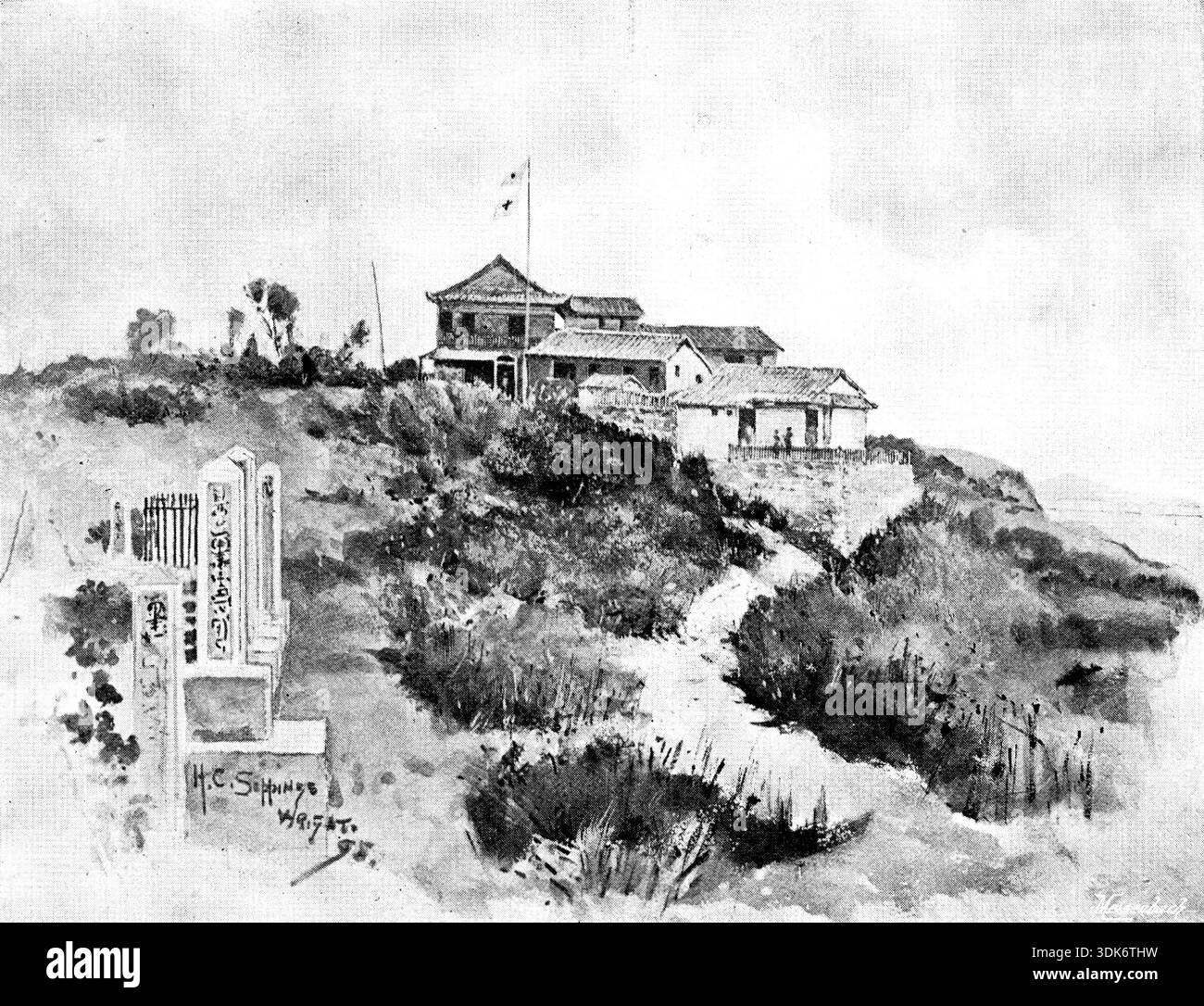 Das Militärkrankenhaus in Chemulpo, 1895. Erster Chinesisch-Japanischer Krieg. Skizze von Mr. E. J. Rosevere, H.M.S. "Mercury". Die Kriegsbedürfnisse erforderten bald ein Krankenhaus in Chemulpo, und die Japaner wählten hierfür ein großes Teehaus aus, das schnell für die Aufnahme von Kranken und Verwundeten eingerichtet wurde. Vom Krankenhaus aus wurden viele zur Beerdigung auf dem unweit entfernten Friedhof gebracht. Innerhalb kurzer Zeit war fast der gesamte Boden gefüllt. Die Leichen werden eingeäschert und dann in langen Gräben begraben. Um jedes Grab zu markieren, wird ein Holzpfosten errichtet, aber es gibt nichts Beyon Stockfoto
