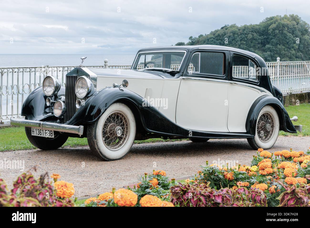 San Sebastian, Spanien - 20. September 2025: 1936 Rolls Royce 25-30 Limousine Stockfoto
