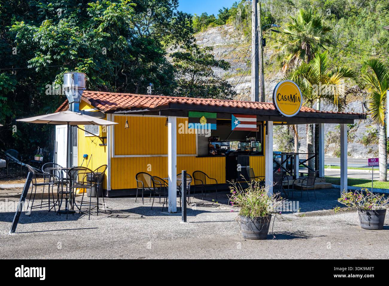 Ein Restaurant und Café am Straßenrand. Dominikanische Republik. Stockfoto