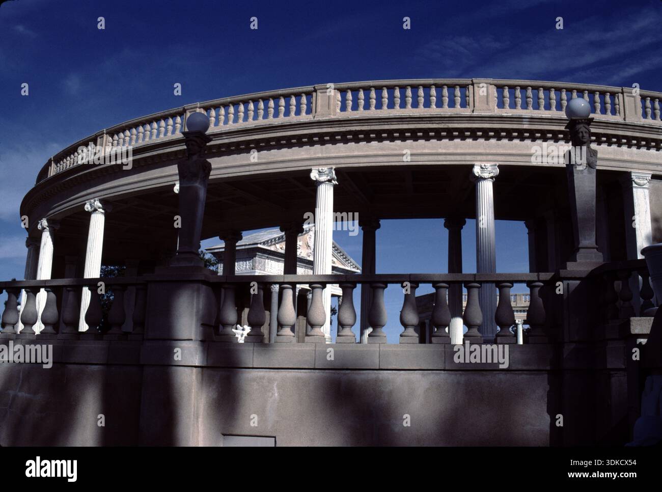 San Simeon, CA. USA, 6. Dezember 2017. William R. Hearst Castle. San Simeon California State Historical Monument. Gärten, Pfad und Panoramablick. Stockfoto