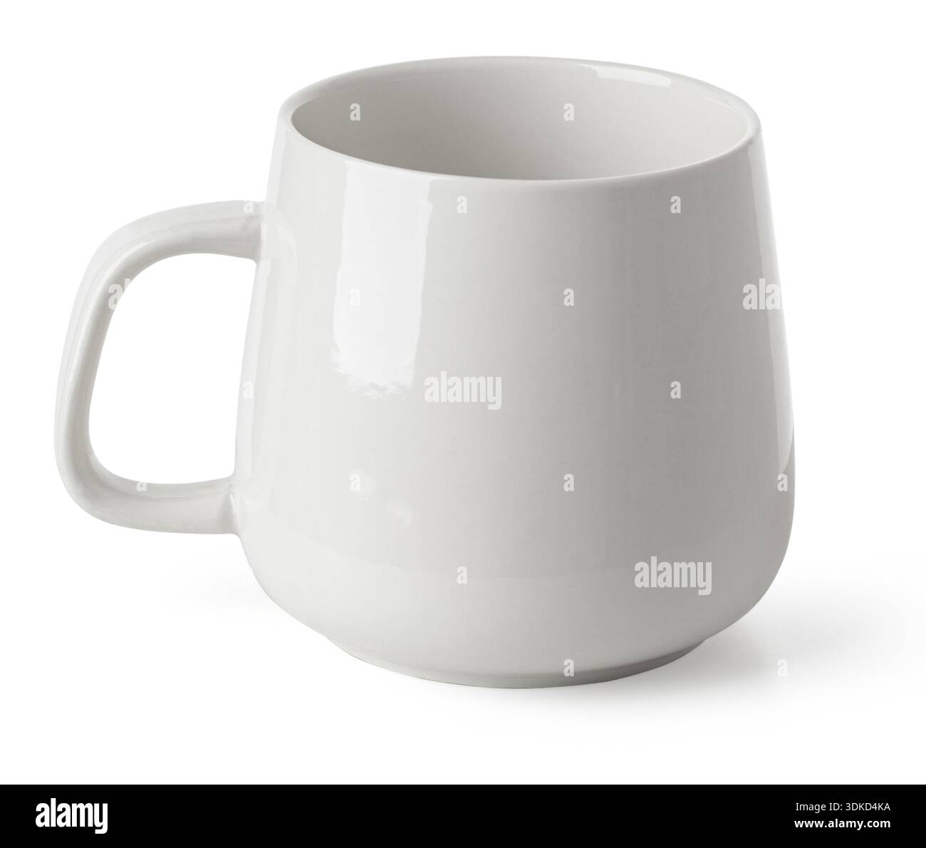 Weißer Keramikbecher für heiße Getränke wie Kaffee oder Tee Stockfoto