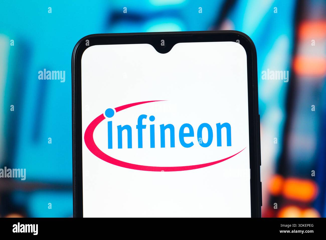 In dieser Abbildung wird das Infineon Technologies Logo auf einem Smartphone-Bildschirm angezeigt Stockfoto