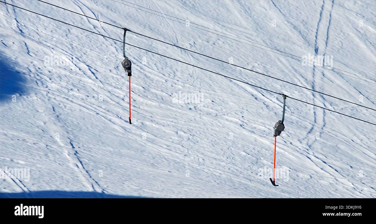 Brillante Winterszene Mit Schnee Und Eindeutigen Geometrischen Mustern, Die Visuelles Interesse Erzeugen Stockfoto