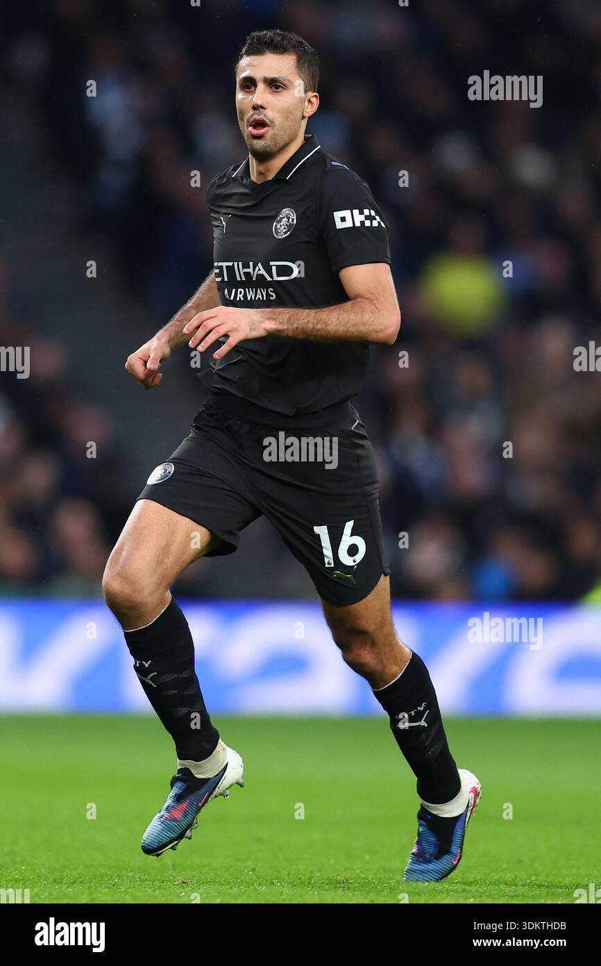 London, Großbritannien. Februar 2026. Rodri von Manchester City während des Spiels Tottenham Hotspur gegen Manchester City Premier League im Tottenham Hotspur Stadium in London. Der Bildnachweis sollte lauten: Paul Terry/Sportimage Credit: Sportimage Ltd/Alamy Live News Stockfoto