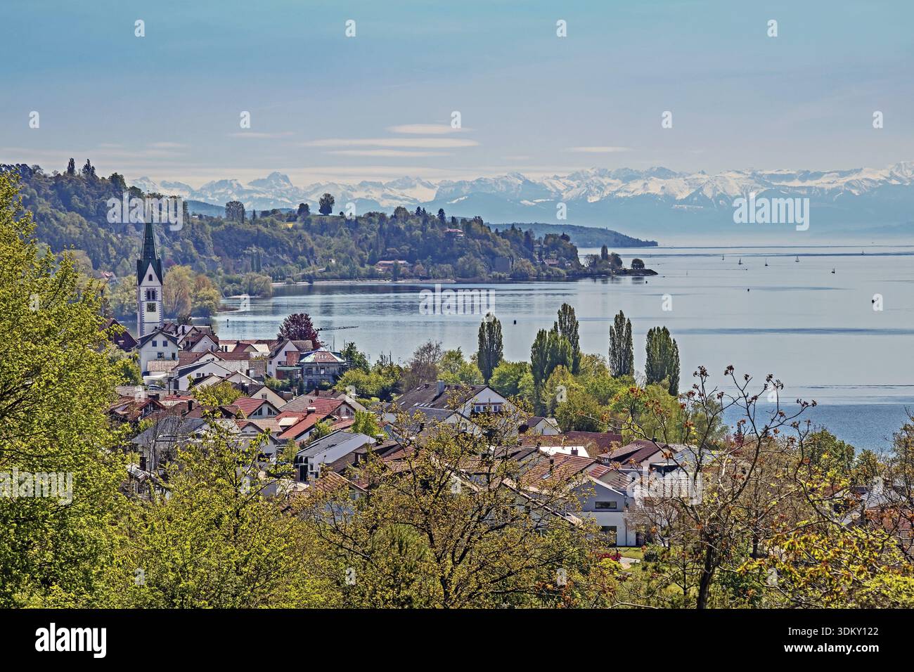Sipplingen am Bodensee mit der Martinskirche Stockfoto
