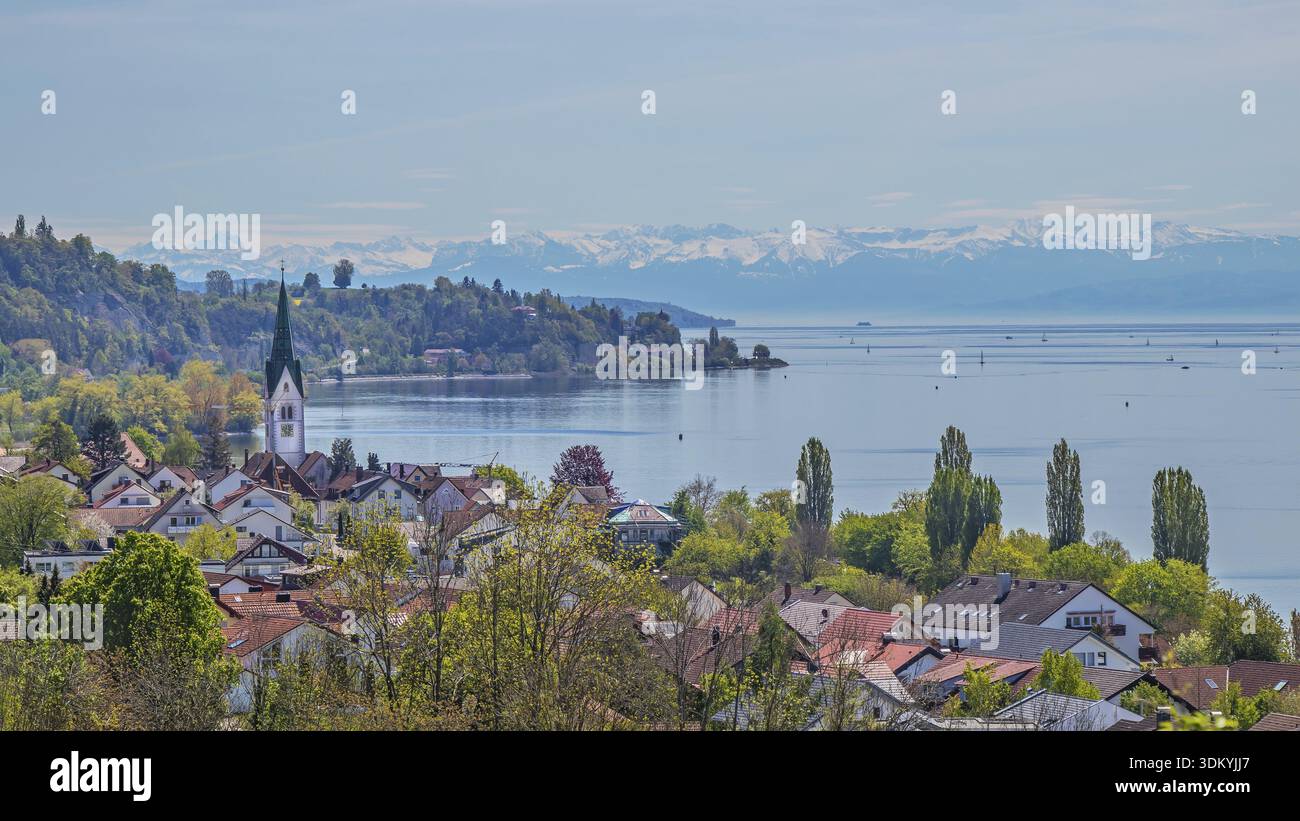 Sipplingen am Bodensee mit der Martinskirche Stockfoto
