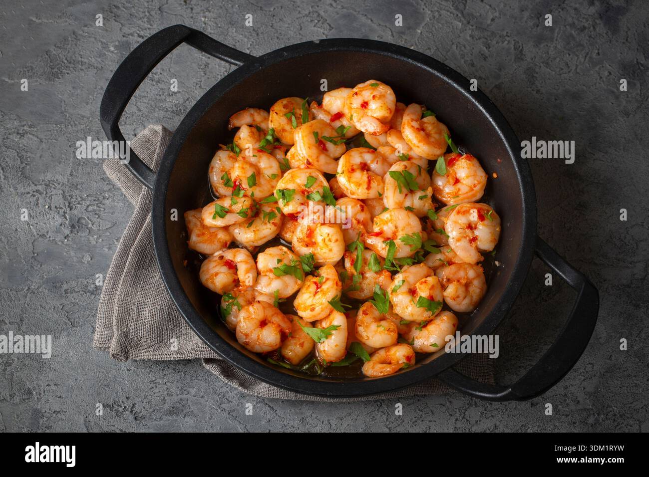 Köstliche Meeresfrüchte, gegrillte Garnelen - Garnelenpfanne Stockfoto