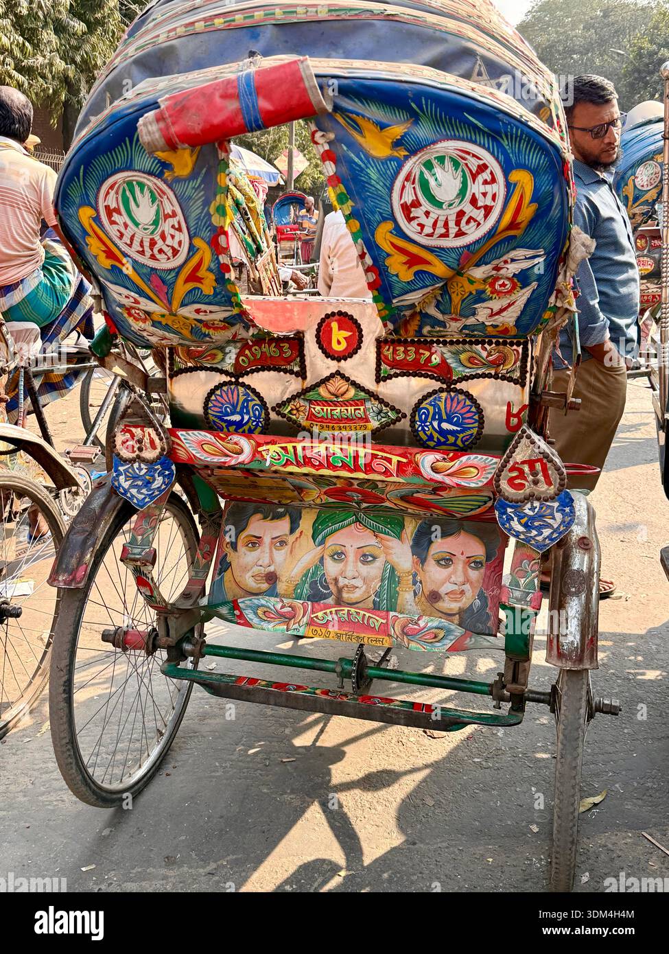 Tuk Tuk Chittagong, Bangladesch - Smartphone-aufgenommenes Stockfoto