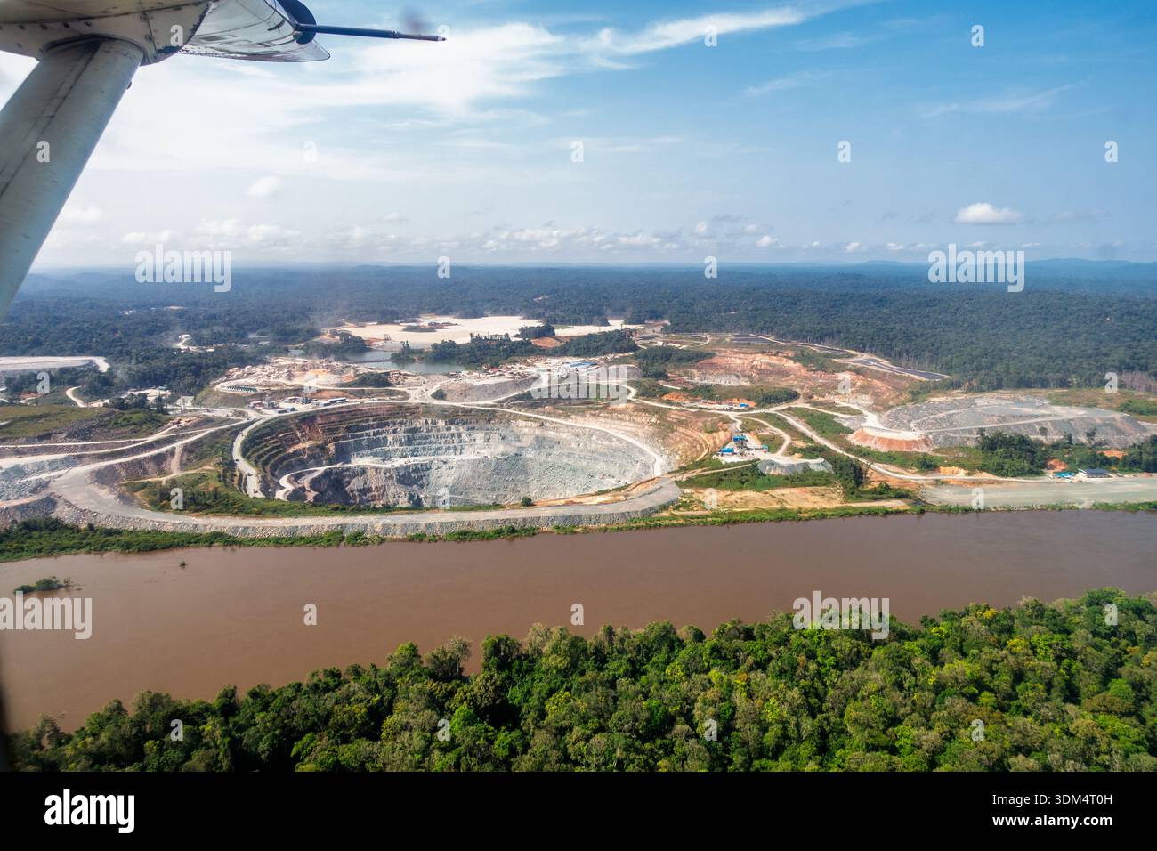 Luftaufnahme einer Goldmine in Südamerika Stockfoto