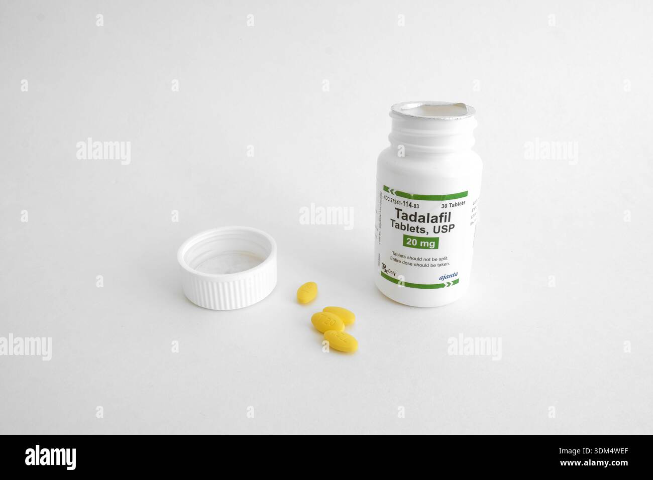 Bild von Ajanta Pharma generisches Tadalafil 20 mg Tabletten zur Behandlung der erektilen Dysfunktion (ED); pharmazeutisches Unternehmen mit Sitz in Indien. Stockfoto