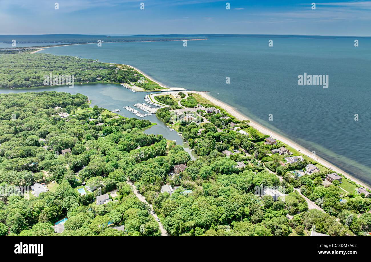Blick aus der Vogelperspektive auf clearwater Beach und Umgebung, East hampton, ny Stockfoto