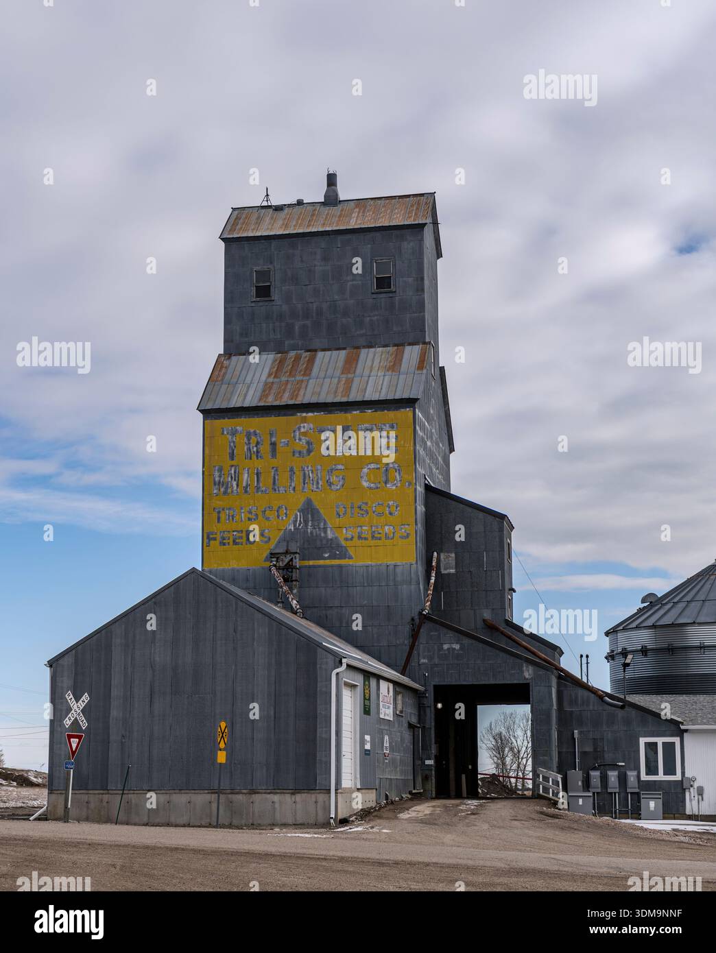Tri-State Milling Co. Kornelevator in Vivian, South Dakota. Stockfoto