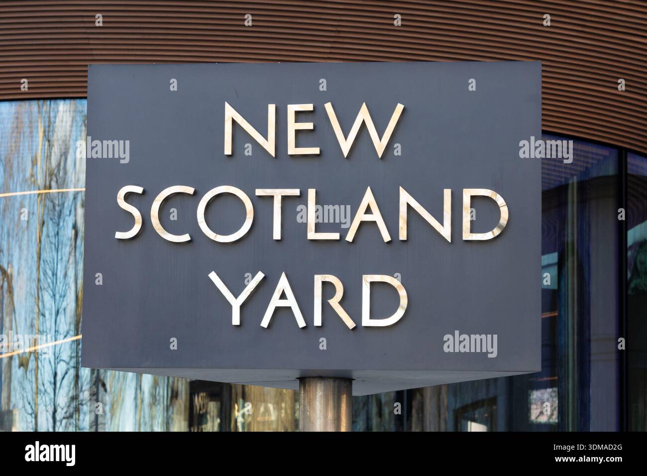 New Scotland Yard Schild, London, Großbritannien Stockfoto