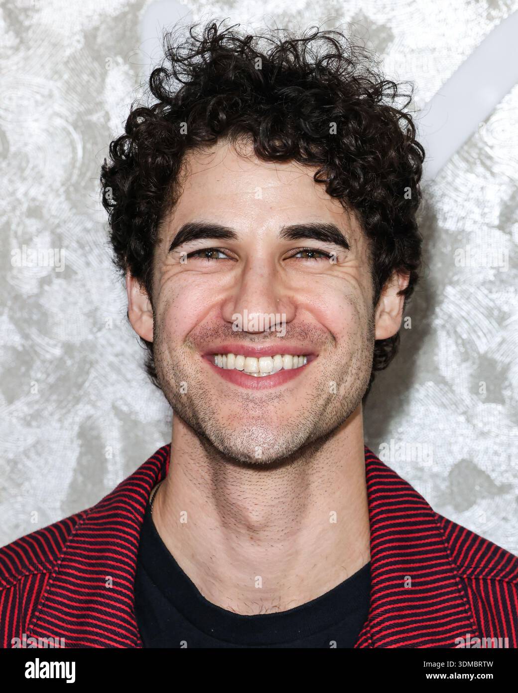 HOLLYWOOD, LOS ANGELES, KALIFORNIEN, USA - 29. JANUAR: Darren Criss kommt auf der Warner Music Group Grammy Awards Party 2026 (68. Jährliche Grammy Awards), die am 29. Januar 2026 am 6400 Sunset Boulevard in Hollywood, Los Angeles, Kalifornien, USA stattfindet. (Foto: Xavier Collin/Image Press Agency) Stockfoto