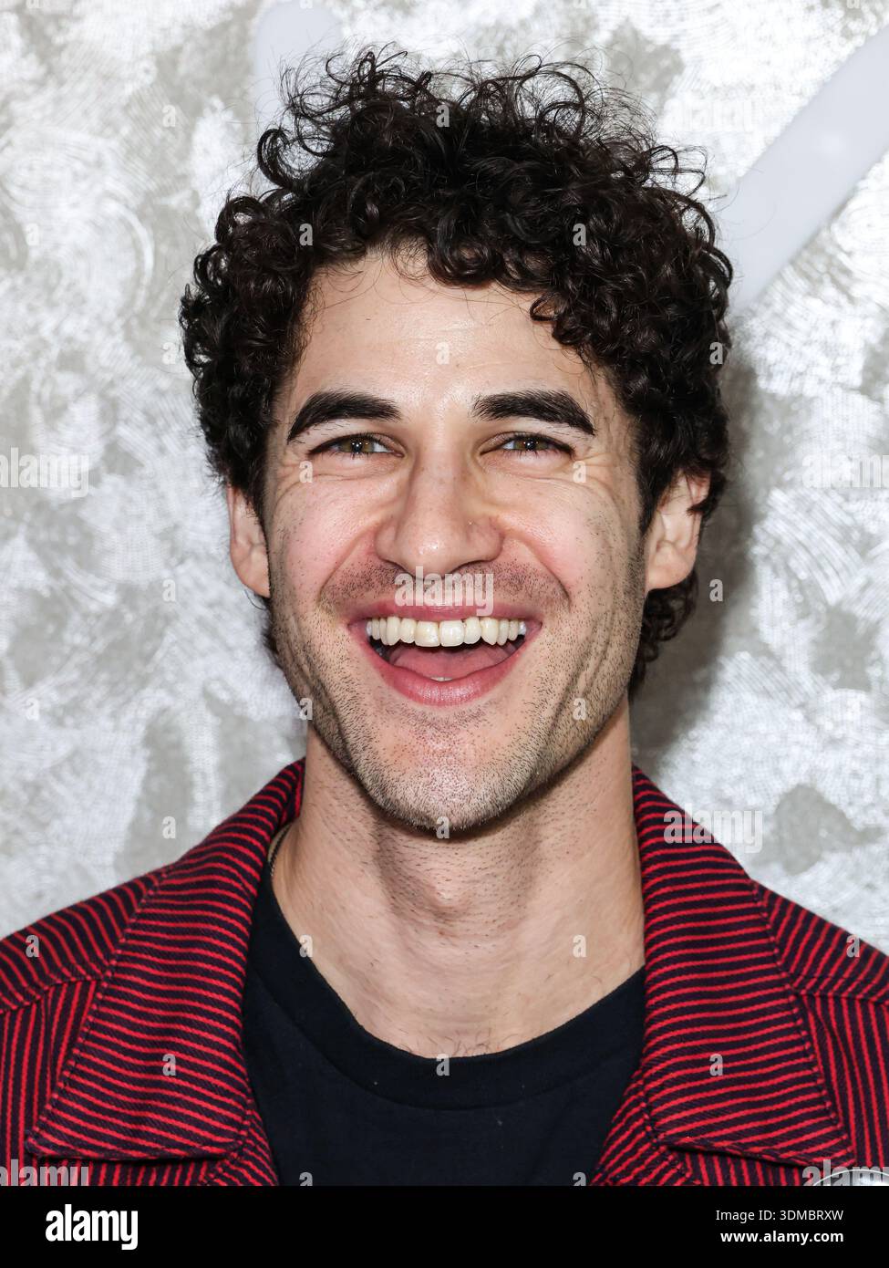 HOLLYWOOD, LOS ANGELES, KALIFORNIEN, USA - 29. JANUAR: Darren Criss kommt auf der Warner Music Group Grammy Awards Party 2026 (68. Jährliche Grammy Awards), die am 29. Januar 2026 am 6400 Sunset Boulevard in Hollywood, Los Angeles, Kalifornien, USA stattfindet. (Foto: Xavier Collin/Image Press Agency) Stockfoto