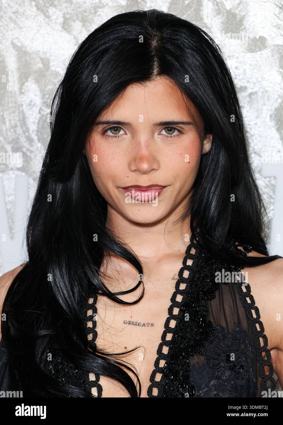 HOLLYWOOD, LOS ANGELES, KALIFORNIEN, USA - 29. JANUAR: Nessa Barrett kommt auf der Warner Music Group Grammy Awards Party 2026 (68. Jährliche Grammy Awards), die am 29. Januar 2026 am 6400 Sunset Boulevard in Hollywood, Los Angeles, Kalifornien, USA stattfindet. (Foto: Xavier Collin/Image Press Agency) Stockfoto