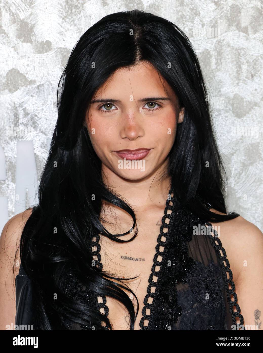 HOLLYWOOD, LOS ANGELES, KALIFORNIEN, USA - 29. JANUAR: Nessa Barrett kommt auf der Warner Music Group Grammy Awards Party 2026 (68. Jährliche Grammy Awards), die am 29. Januar 2026 am 6400 Sunset Boulevard in Hollywood, Los Angeles, Kalifornien, USA stattfindet. (Foto: Xavier Collin/Image Press Agency) Stockfoto