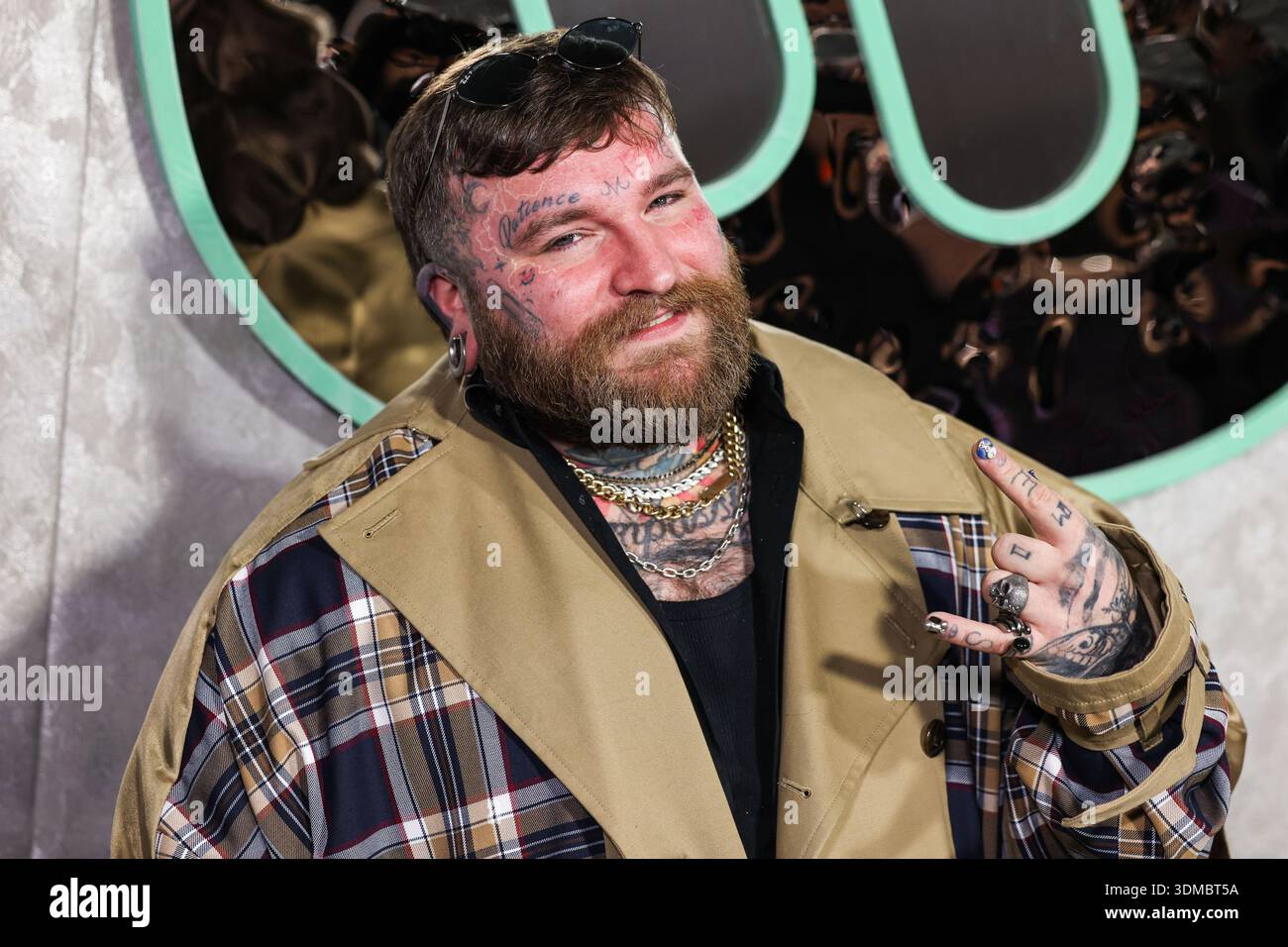 HOLLYWOOD, LOS ANGELES, KALIFORNIEN, USA - 29. JANUAR: Teddy Swims kommt auf der Warner Music Group Grammy Awards Party 2026 (68. Jährliche Grammy Awards) an, die am 29. Januar 2026 am 6400 Sunset Boulevard in Hollywood, Los Angeles, Kalifornien, USA stattfindet. (Foto: Xavier Collin/Image Press Agency) Stockfoto