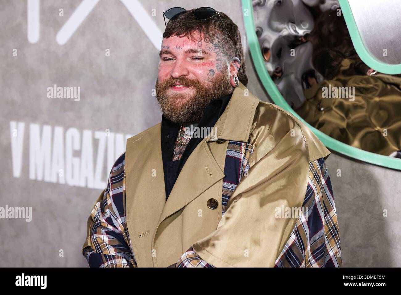 HOLLYWOOD, LOS ANGELES, KALIFORNIEN, USA - 29. JANUAR: Teddy Swims kommt auf der Warner Music Group Grammy Awards Party 2026 (68. Jährliche Grammy Awards) an, die am 29. Januar 2026 am 6400 Sunset Boulevard in Hollywood, Los Angeles, Kalifornien, USA stattfindet. (Foto: Xavier Collin/Image Press Agency) Stockfoto