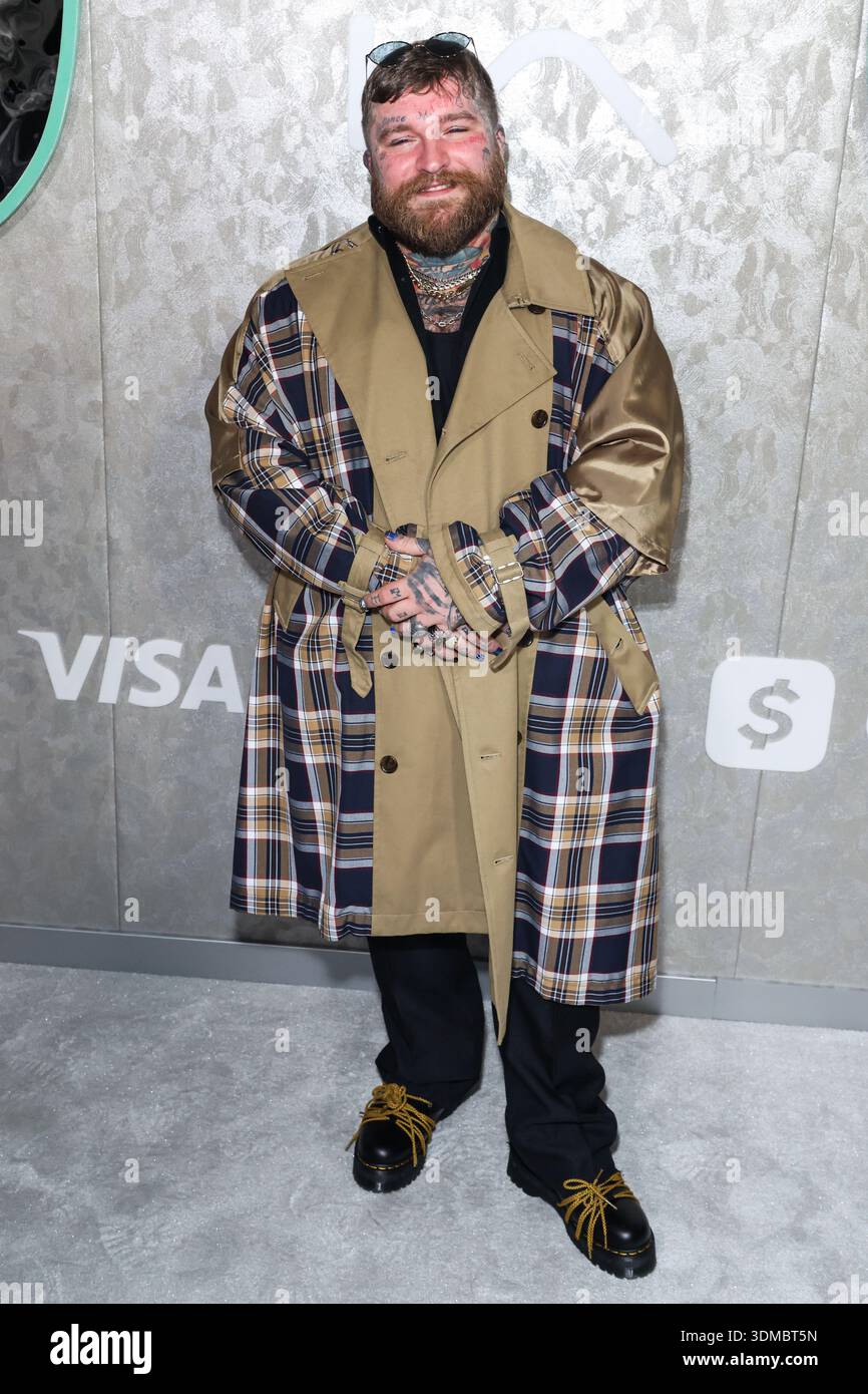 HOLLYWOOD, LOS ANGELES, KALIFORNIEN, USA - 29. JANUAR: Teddy Swims kommt auf der Warner Music Group Grammy Awards Party 2026 (68. Jährliche Grammy Awards) an, die am 29. Januar 2026 am 6400 Sunset Boulevard in Hollywood, Los Angeles, Kalifornien, USA stattfindet. (Foto: Xavier Collin/Image Press Agency) Stockfoto