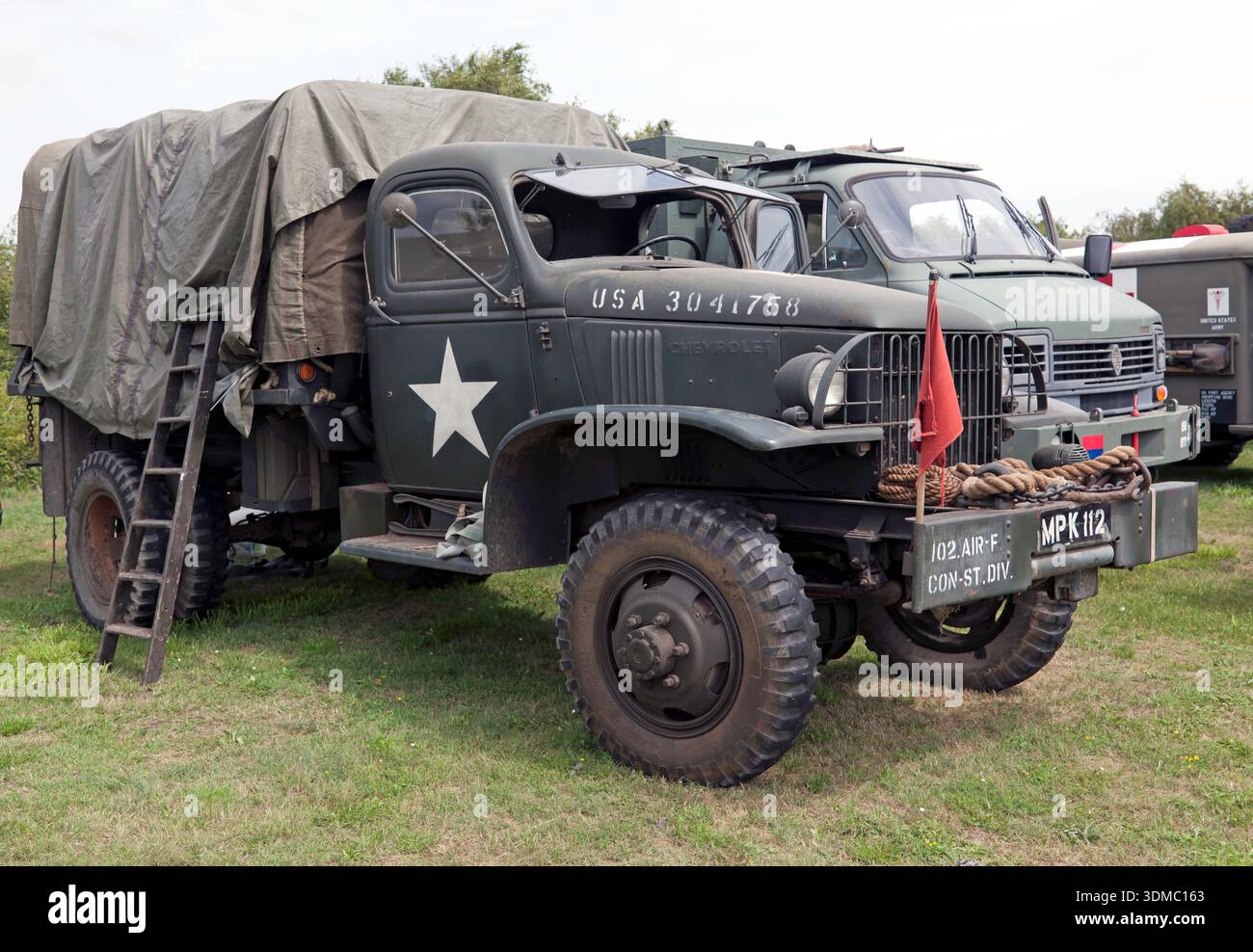 Three-Quarter Front View of a Green, 1948, Chevrolet GMC, Military Truck beim We will Meet Again Military Festival, Betteshanger Country Park Stockfoto